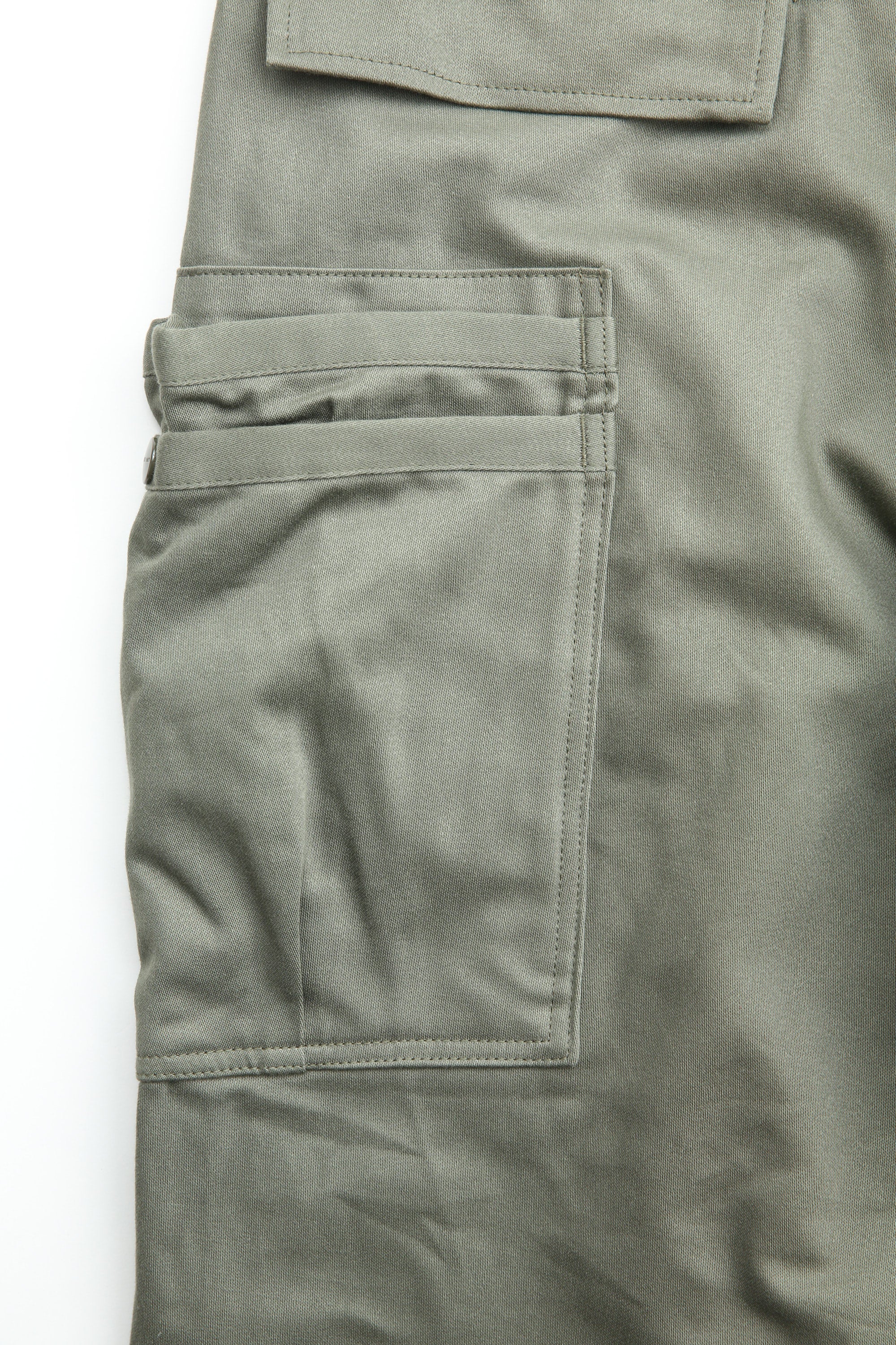 Sassafras Overgrown Pants 4/5 - Olive Military Satin – Totem Brand Co.
