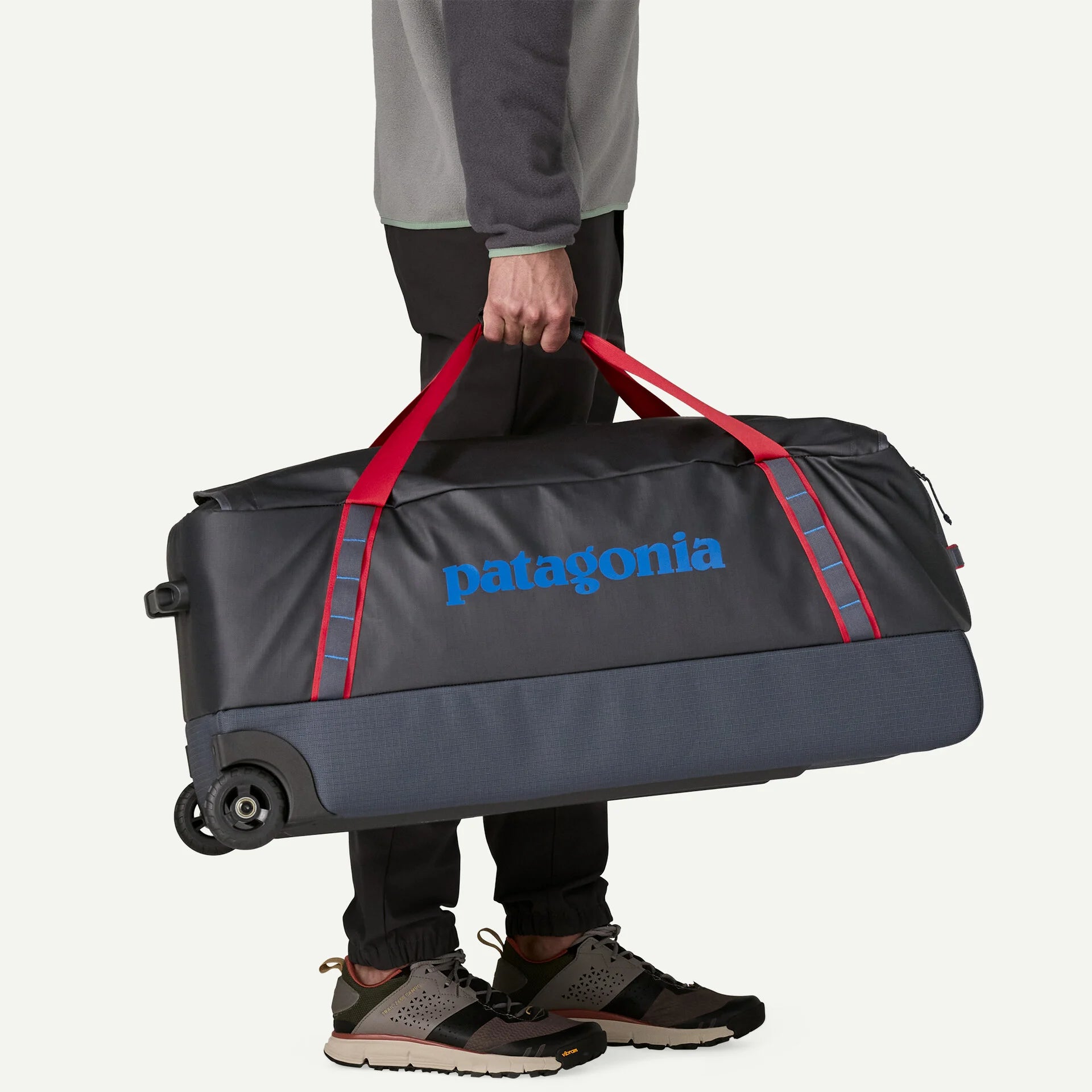 Patagonia Black Hole Wheeled Duffel 100L Patagonia Black Hole Wheeled Duffel 100L