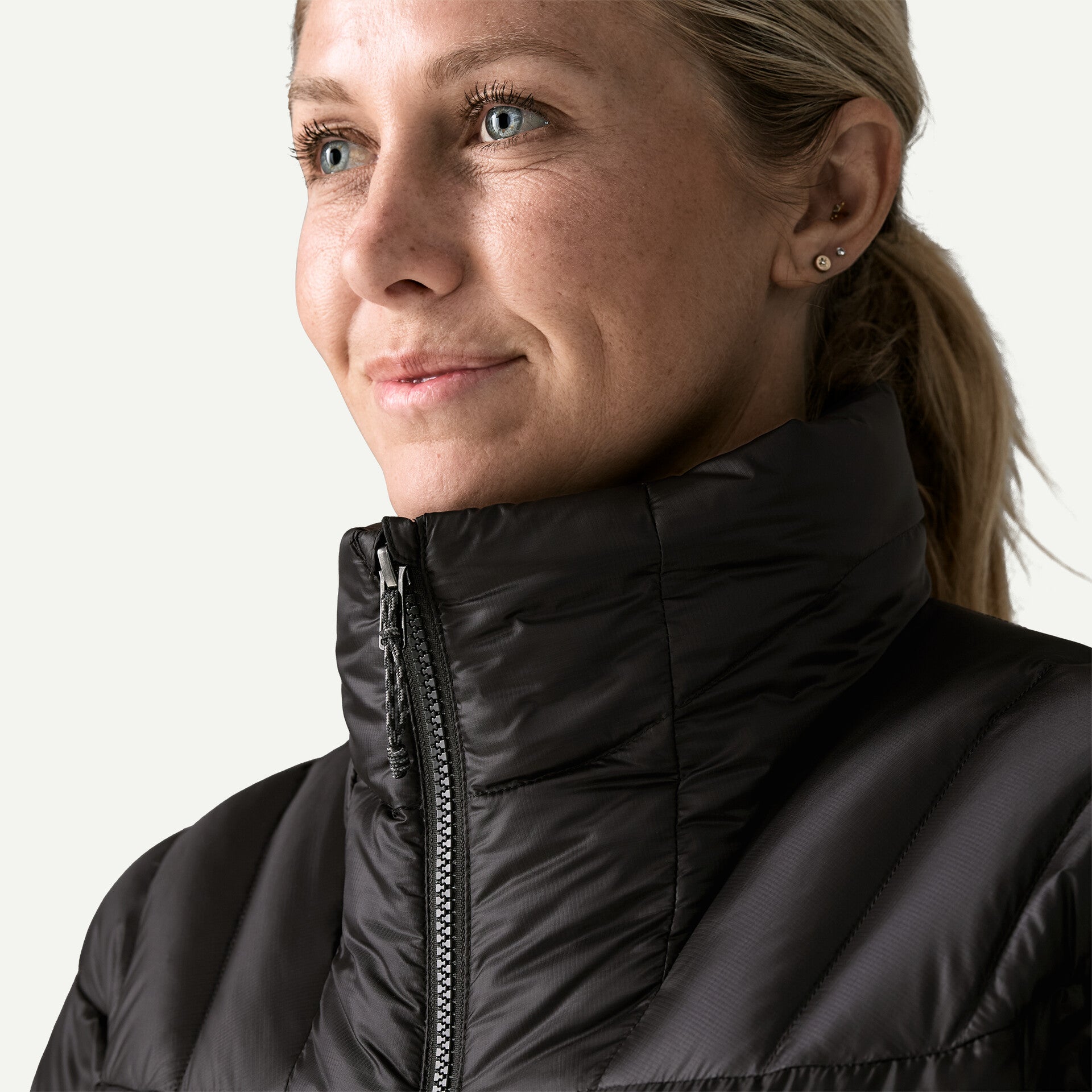 Patagonia Women's Fitz Roy Down Jacket - Black – Totem Brand Co.