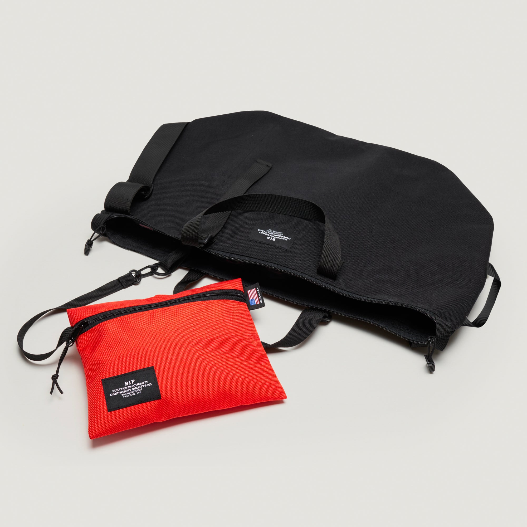 BAGSINPROGRESS Traveler Duffle 黒 USA製 Bags in Progress Traveler Duffle Medium - Black – Totem Brand Co.