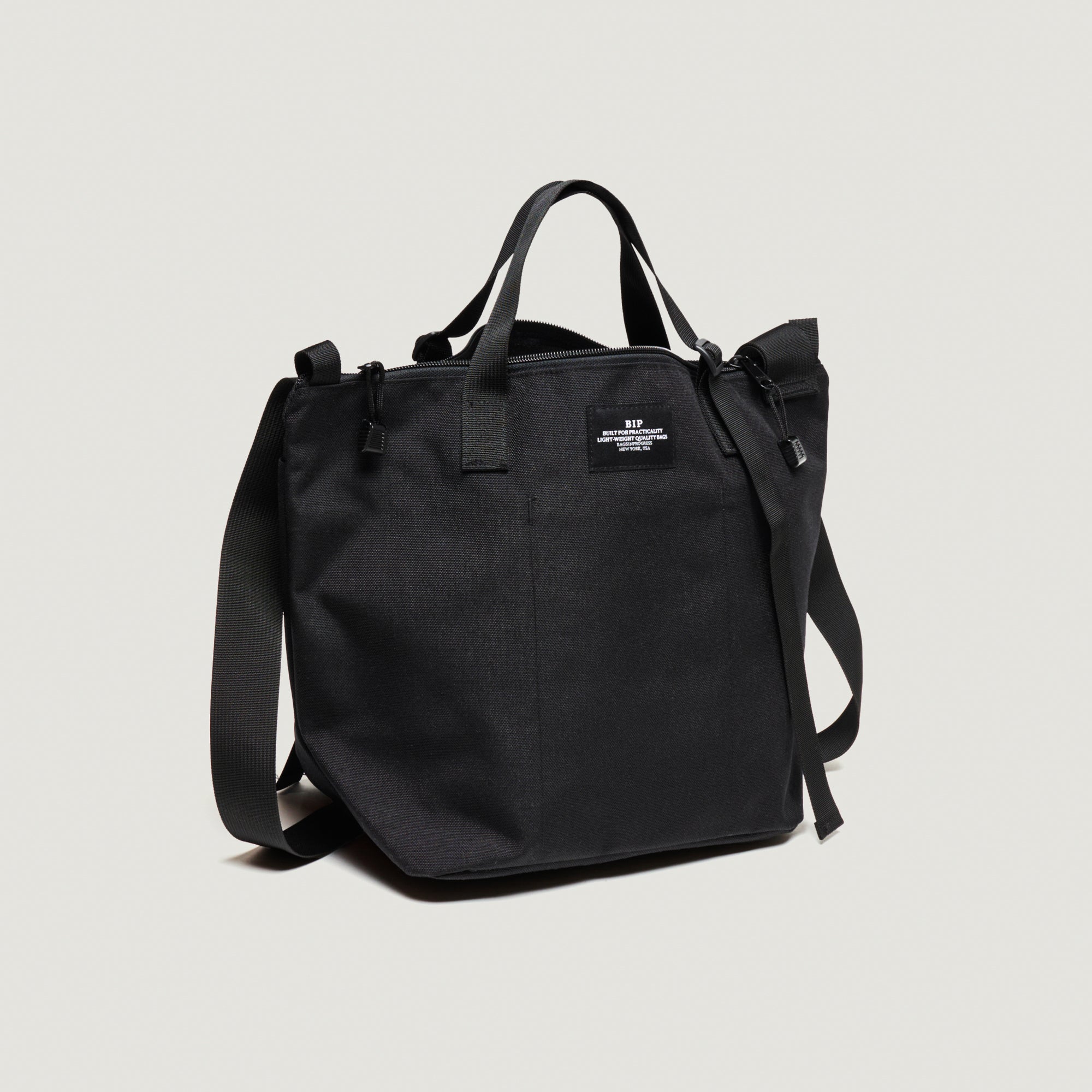 Bags in Progress Traveler Duffle Small - Black – Totem Brand Co.