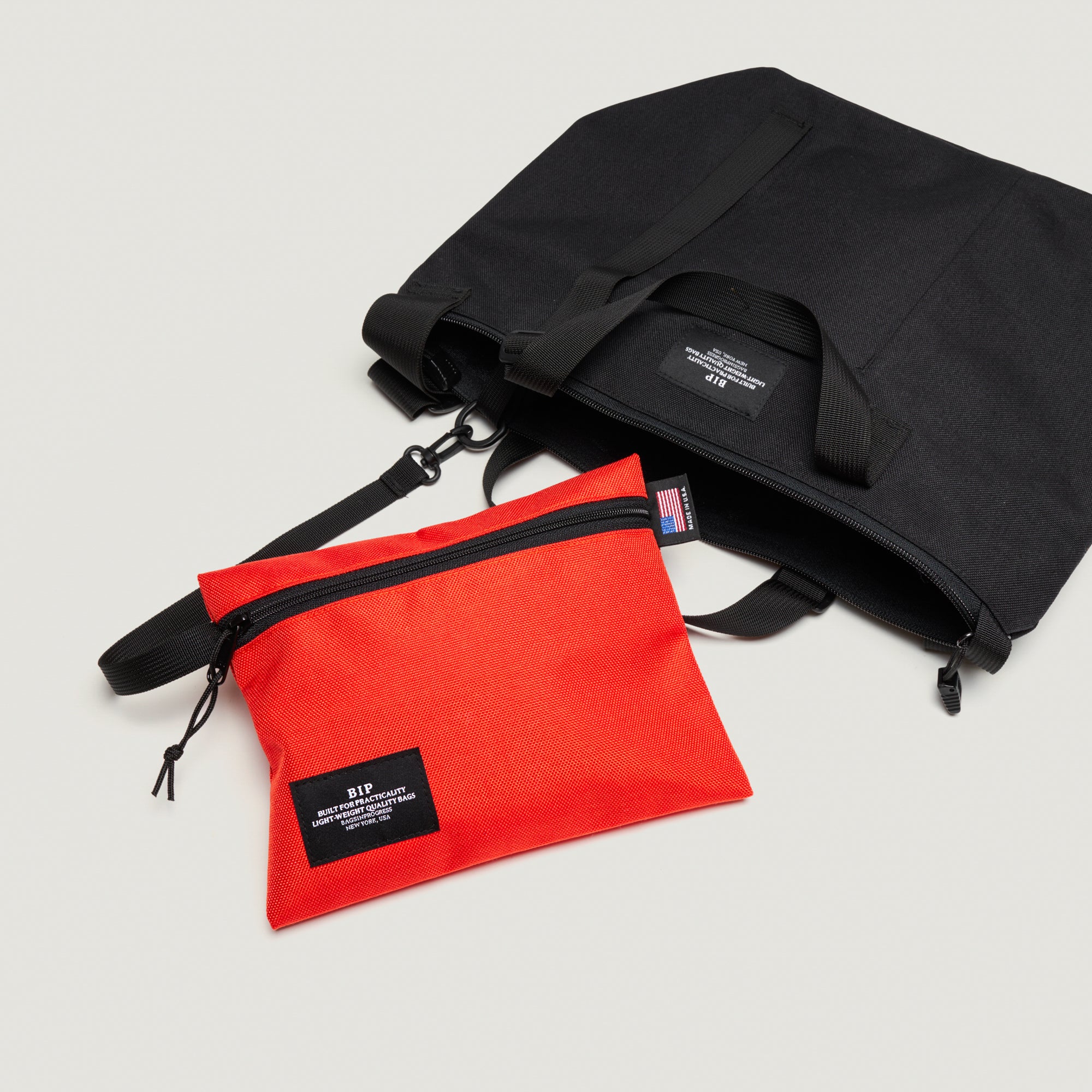 Bags in Progress Traveler Duffle Small - Black – Totem Brand Co.