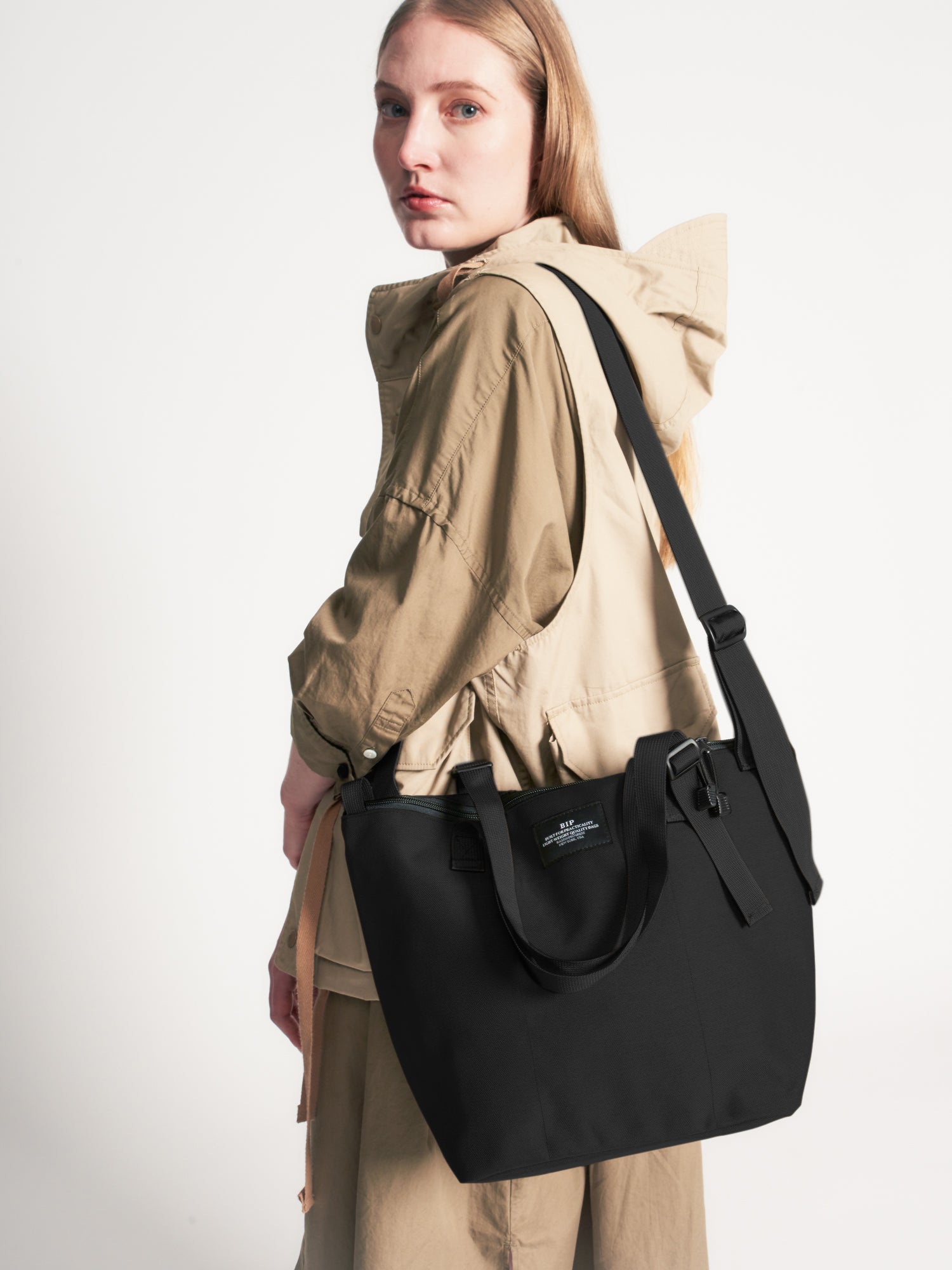 Bags in Progress Traveler Duffle Small - Black – Totem Brand Co.