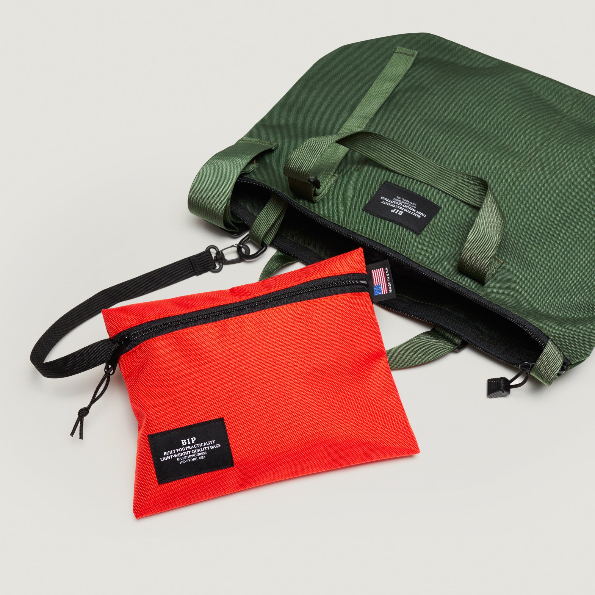 Bags in Progress Traveler Duffle Small - Olive – Totem Brand Co.